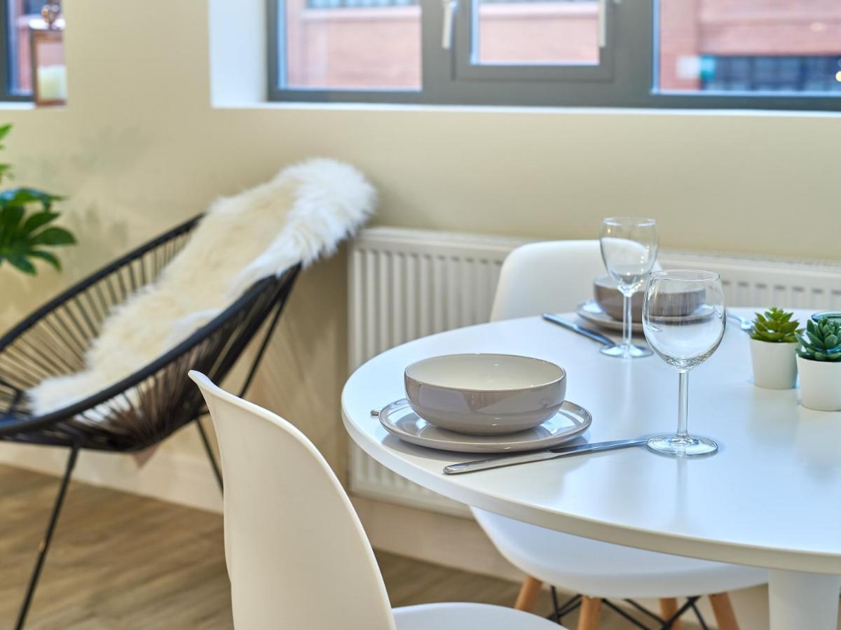 Two Bedroom Apartment By Jlj Apartments & Serviced Accommodation Birmingham - Mantella Lofts Екстер'єр фото